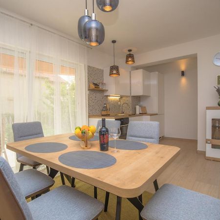 Apartamento Elena Šibenik Exterior foto