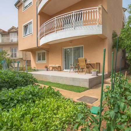 Apartamento Elena Šibenik Exterior foto